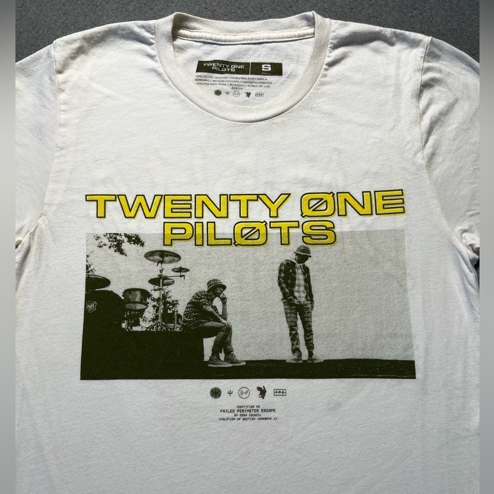 Twenty One Pilots Bandito Tour 2019 T-Shirt Small White Concert Tee - Picture 3 of 6